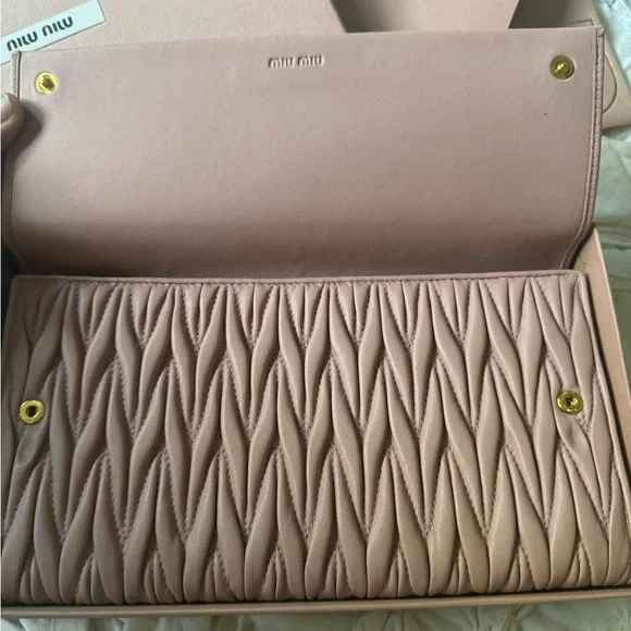 Miu Miu clutch - Picture 3 of 6